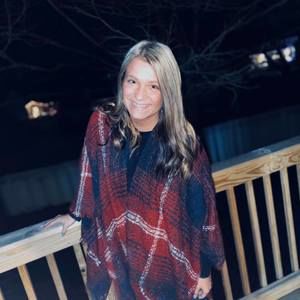 Meet your Posher, Andria